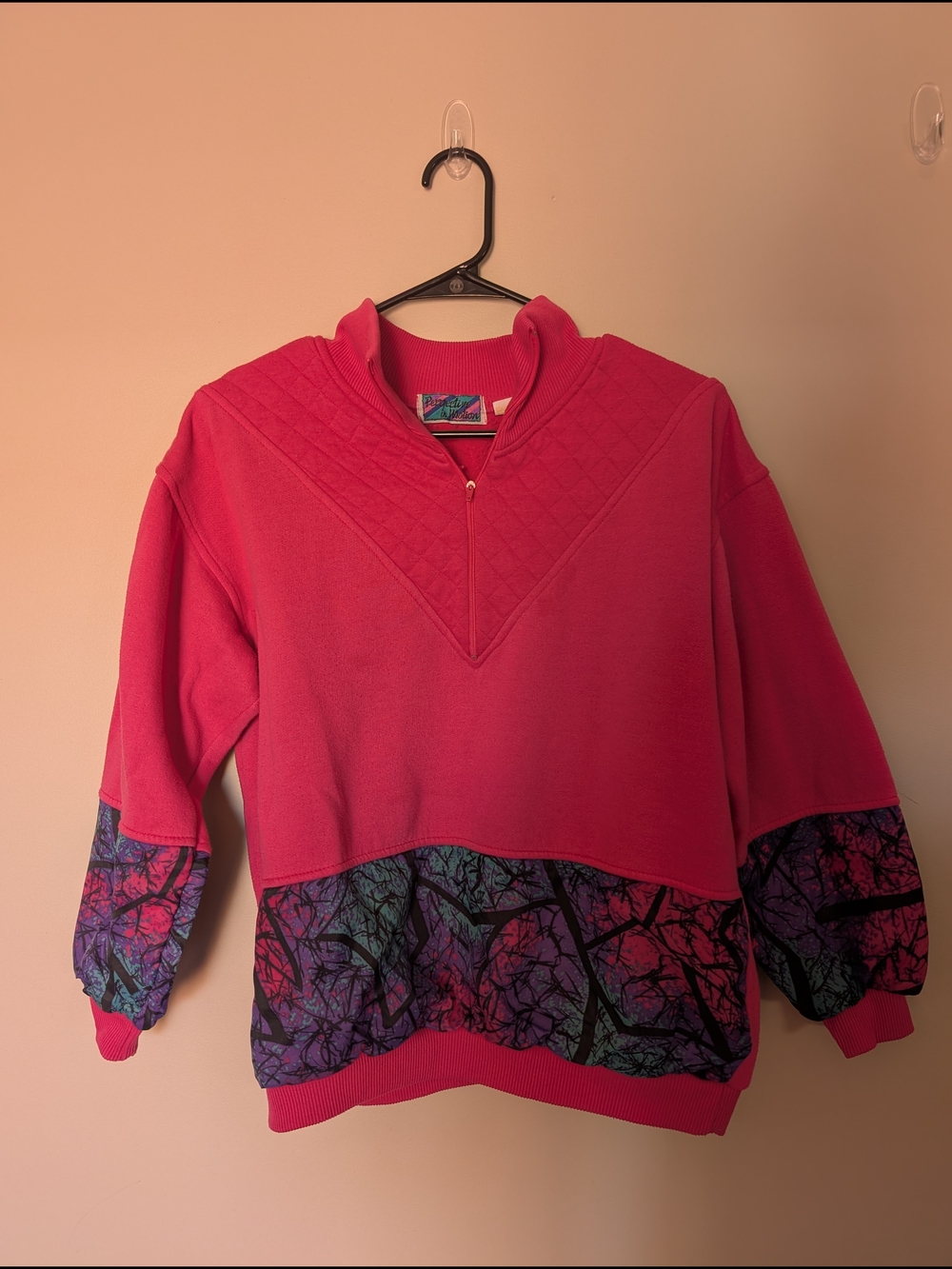 Vintage Pullover Sweater with Printed Hem